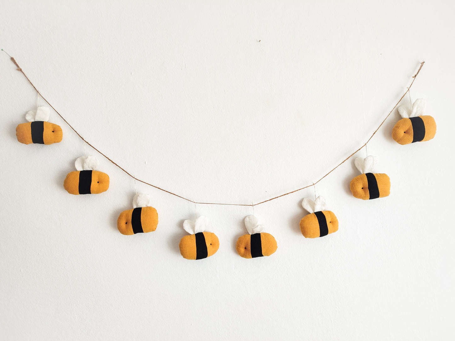 Linen Bees garland