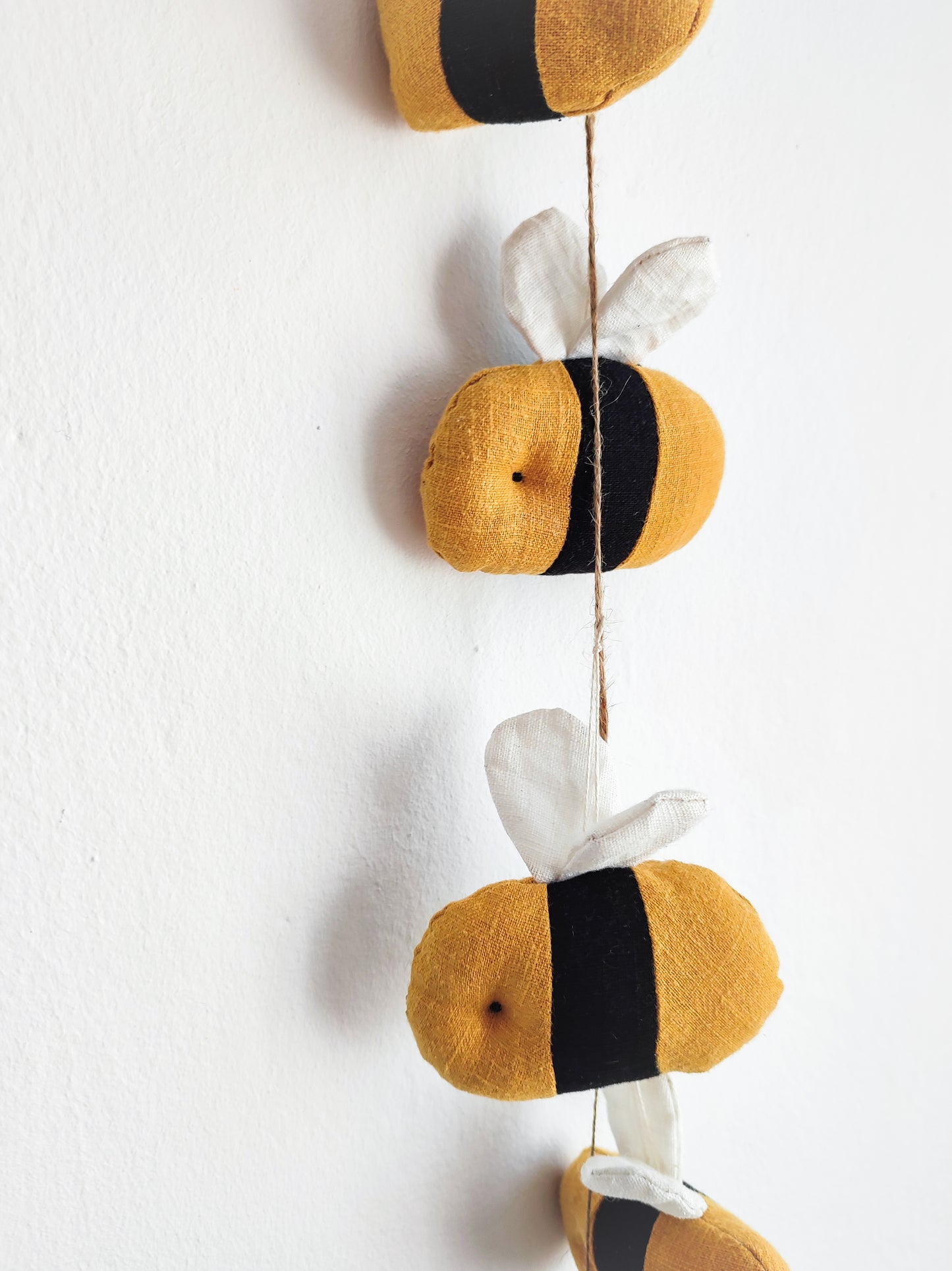 Linen Bees garland
