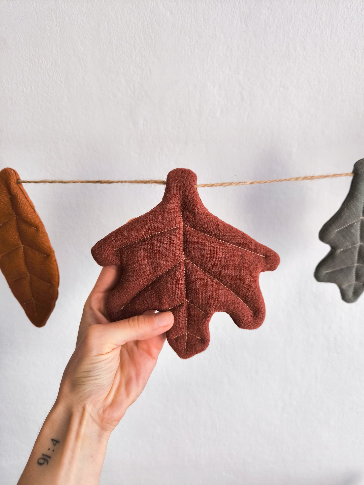 Linen Autumn Garland with Leaves