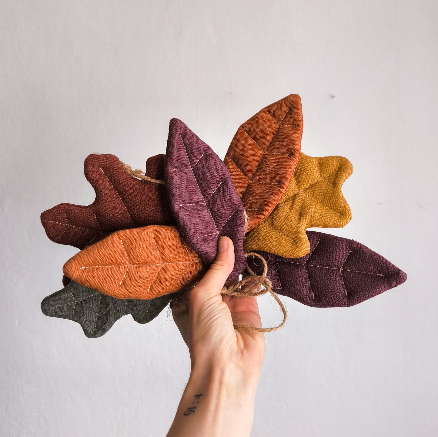 Linen Autumn Garland with Leaves