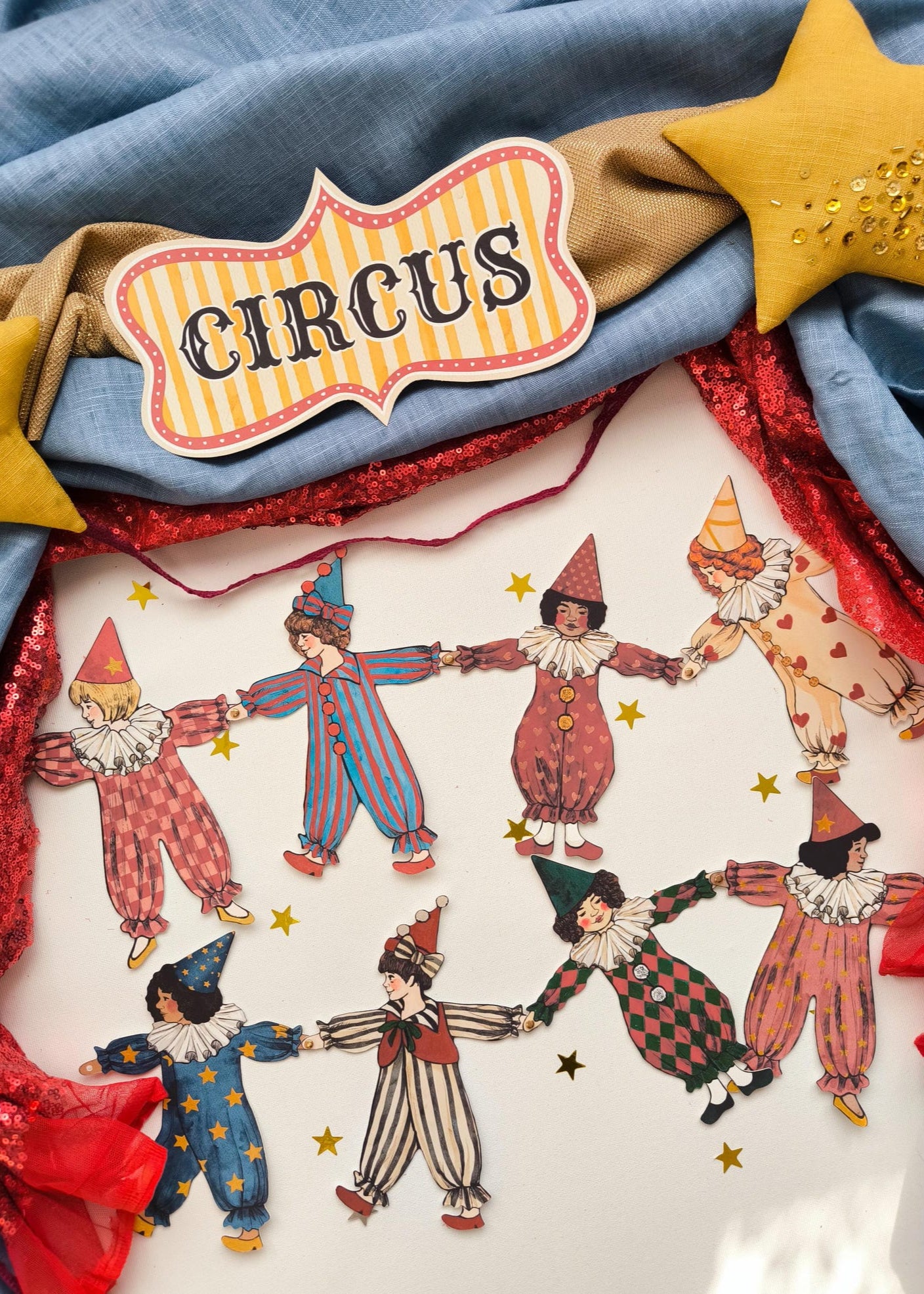 Paper Pierrots Garland