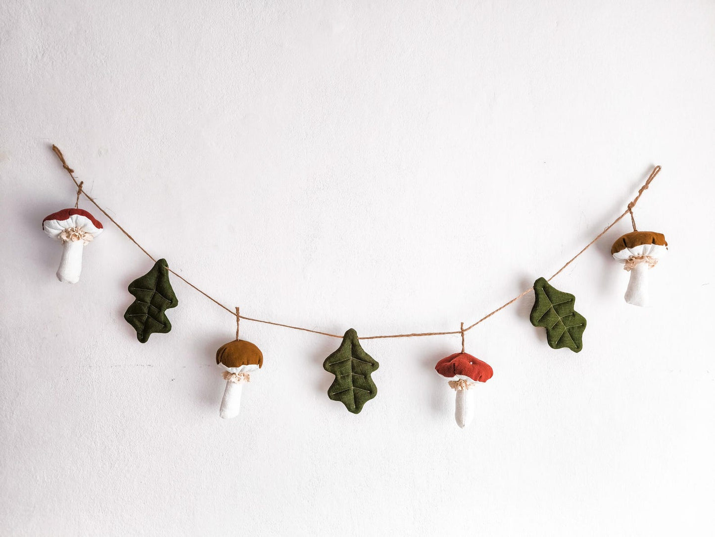 Linen Autumn Garland with Leaves