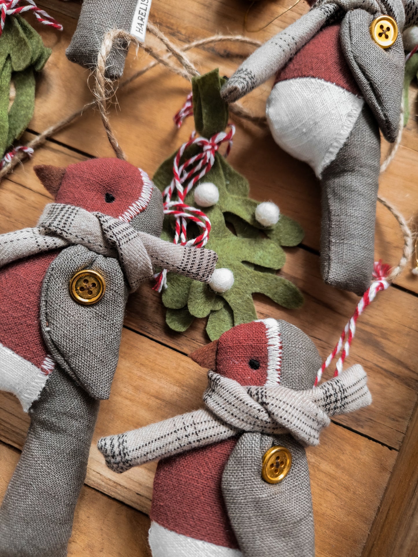 Birds & Mistletoe Garland