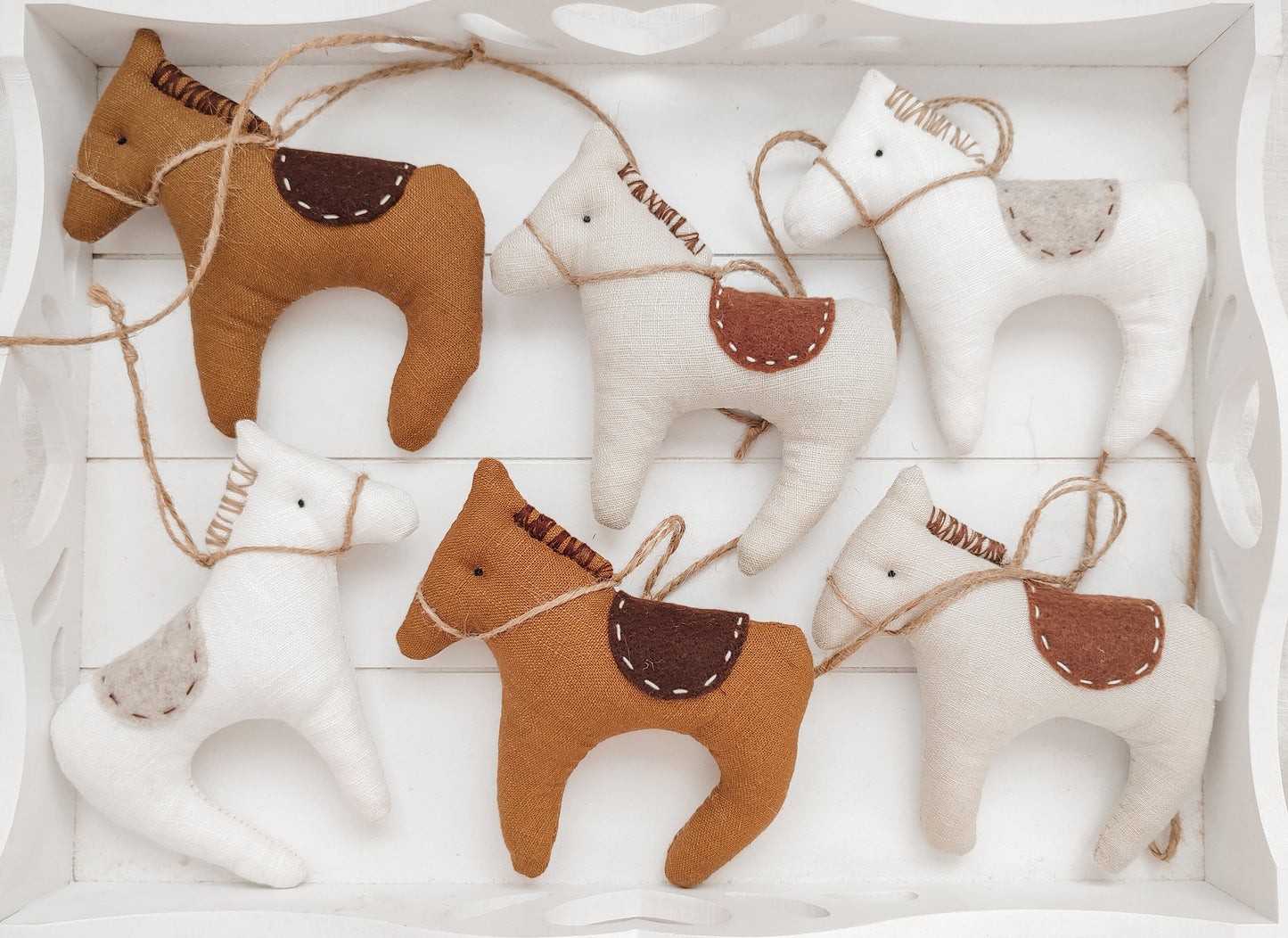 Linen Horse Garland