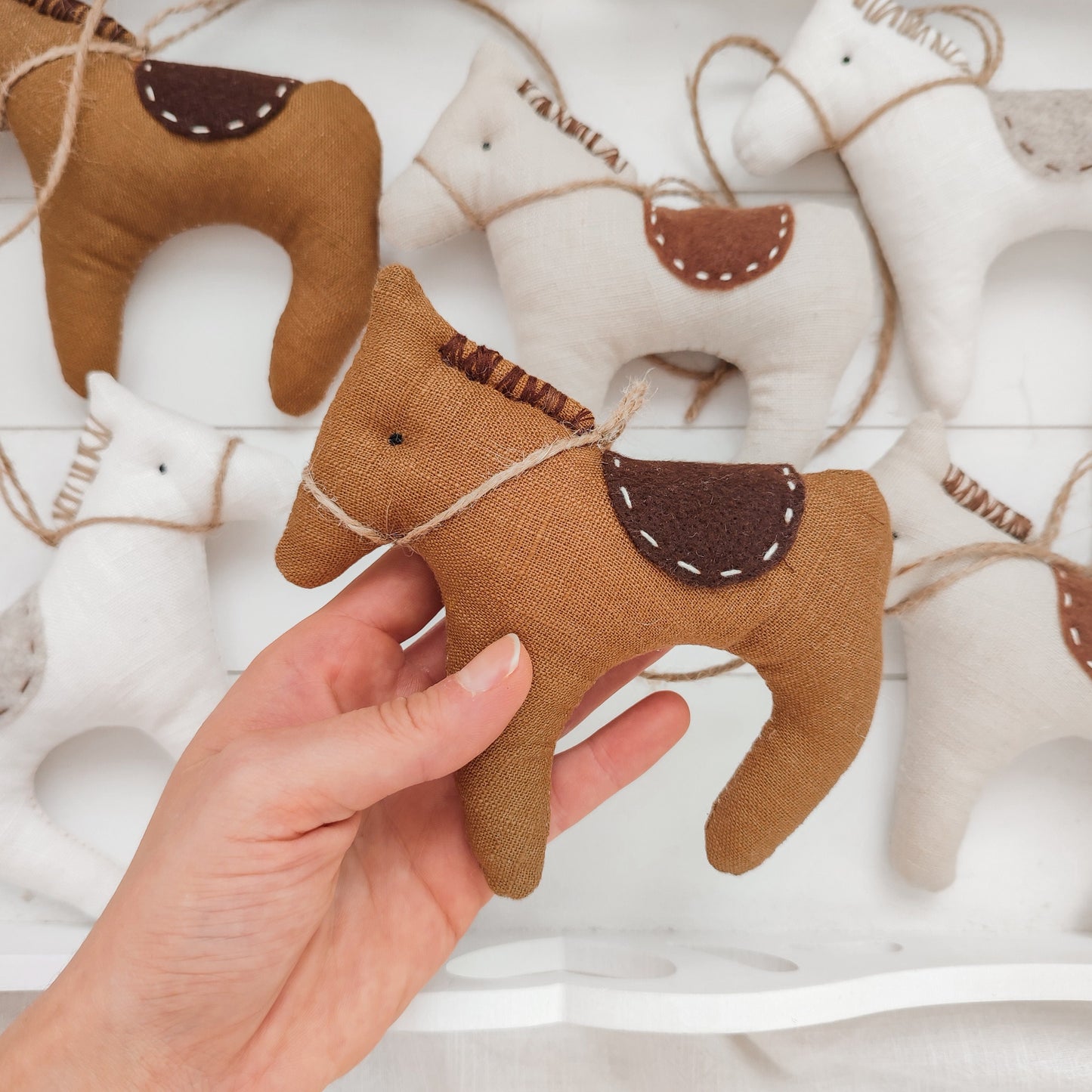 Linen Horse Garland