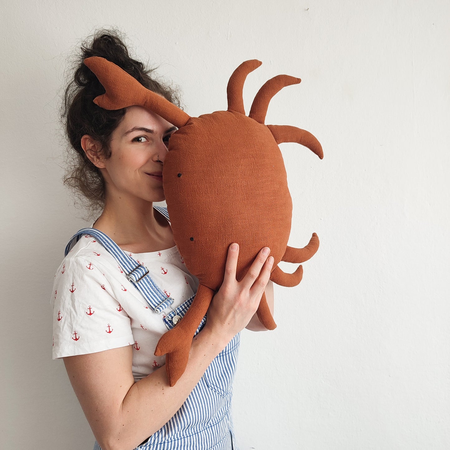 Linen Crab Cushion, Crab shaped cushion, Marine pillow, seaside decoration, maritime cushion, sea cushion, crab mascot