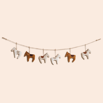 Linen Horse Garland