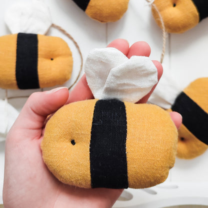 Linen Bees garland