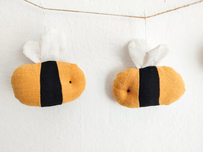 Linen Bees garland