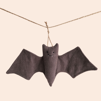 Garland with Linen Bats