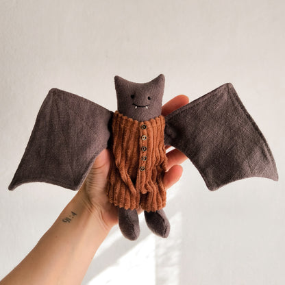 Linen Bat in Pumpkin Pocket