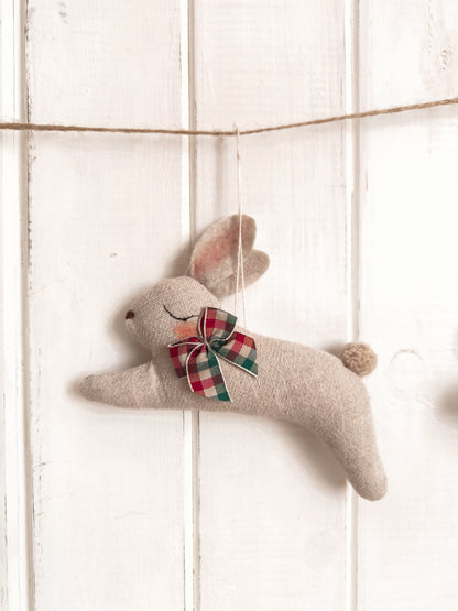 Linen Garland with Bunnies