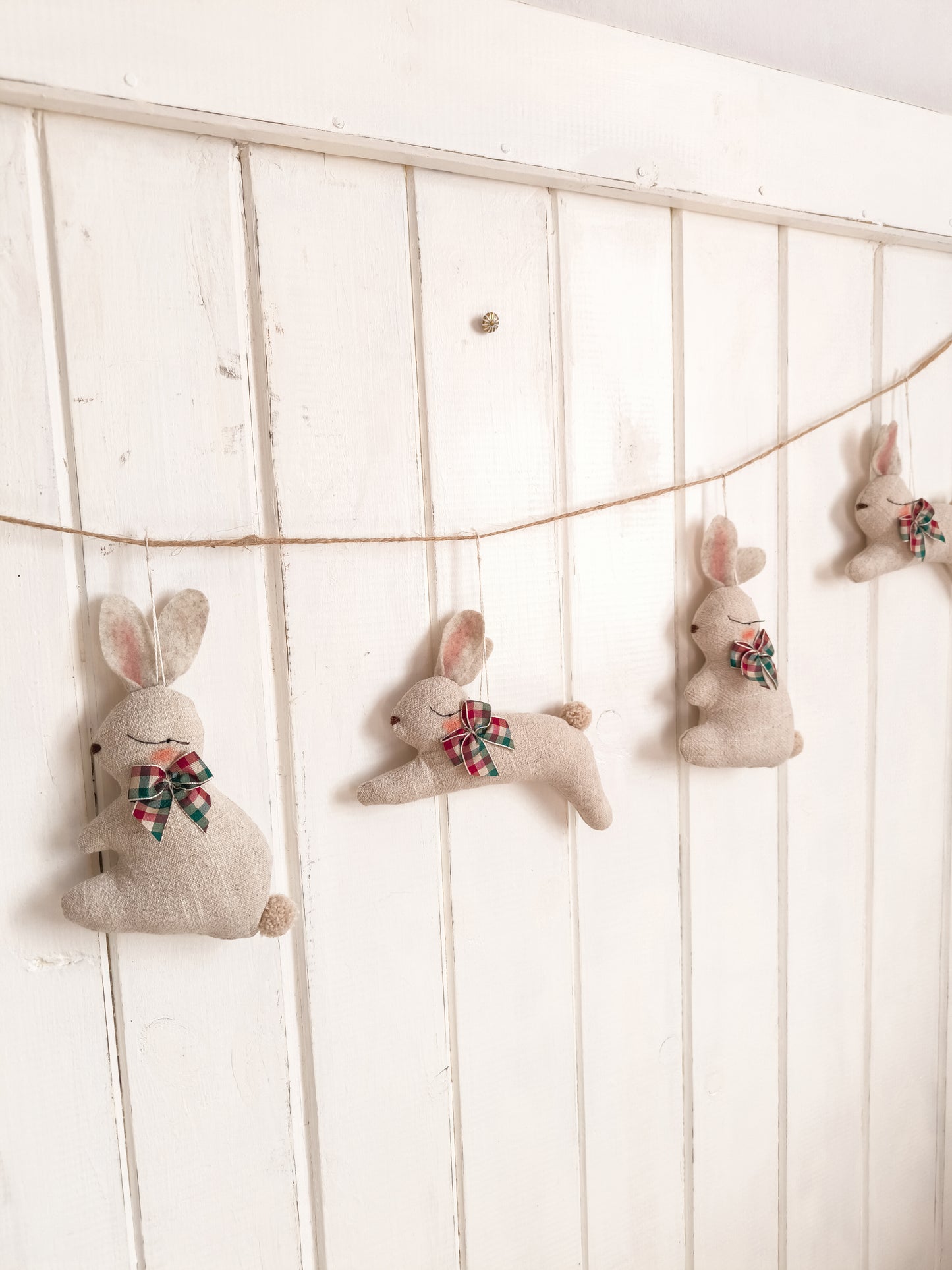 Linen Garland with Bunnies