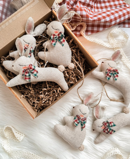 Linen Garland with Bunnies