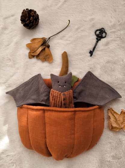 Linen Bat in Pumpkin Pocket
