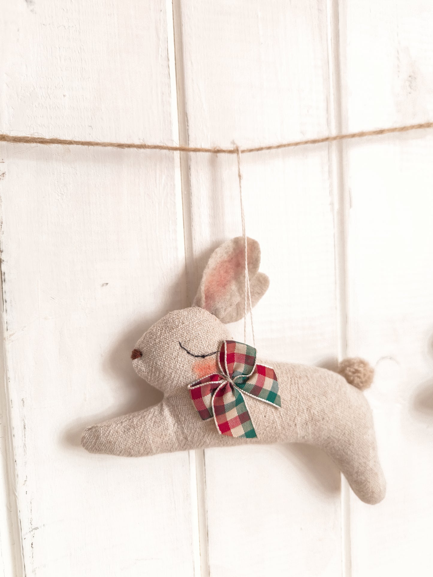 Linen Garland with Bunnies
