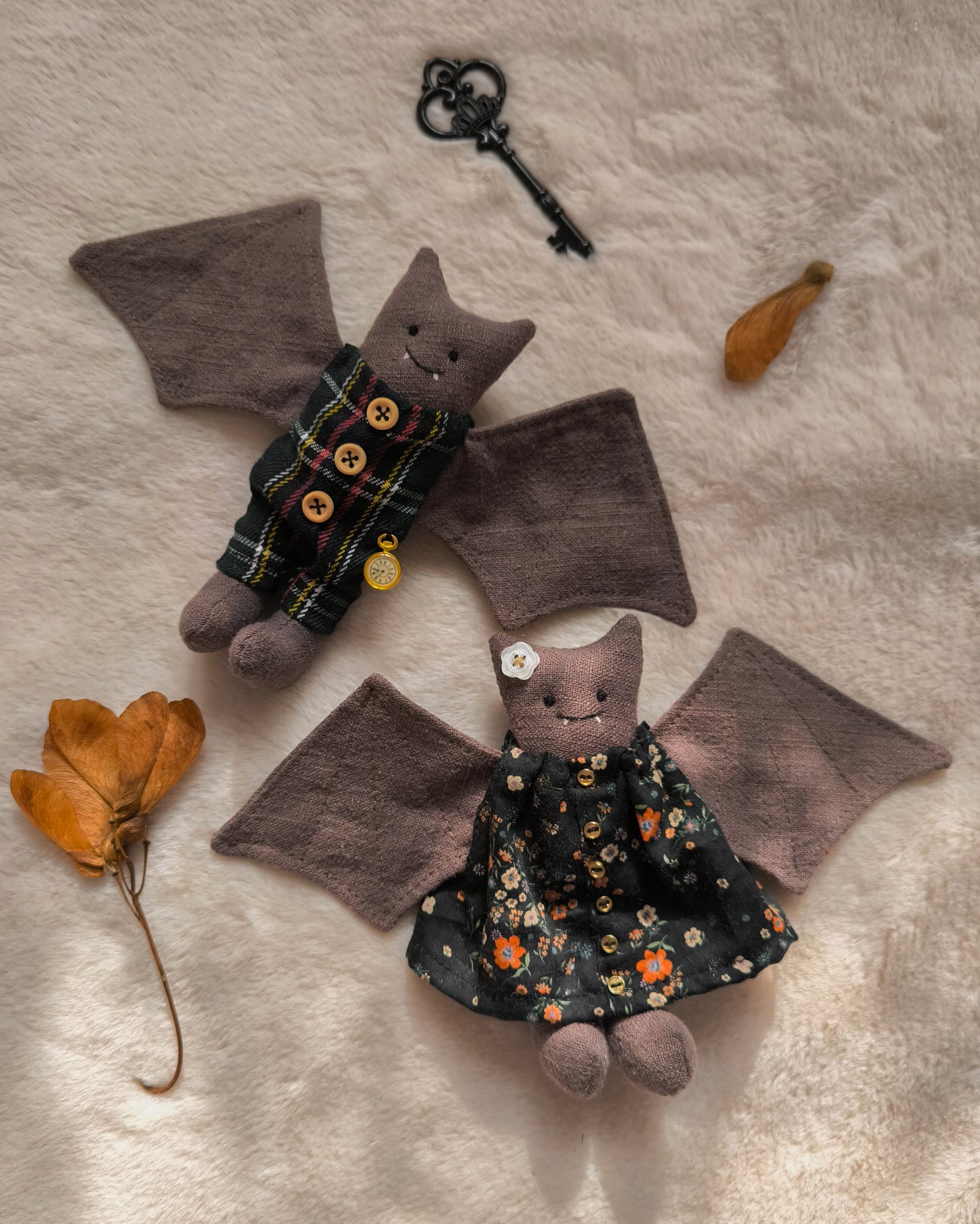 Lucien & Morgana Linen Bat Couple