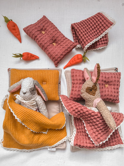 Heirloom Bunny Oscar + Mini Bedding Set