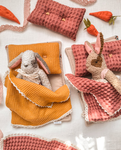 Heirloom Bunny Oscar + Mini Bedding Set