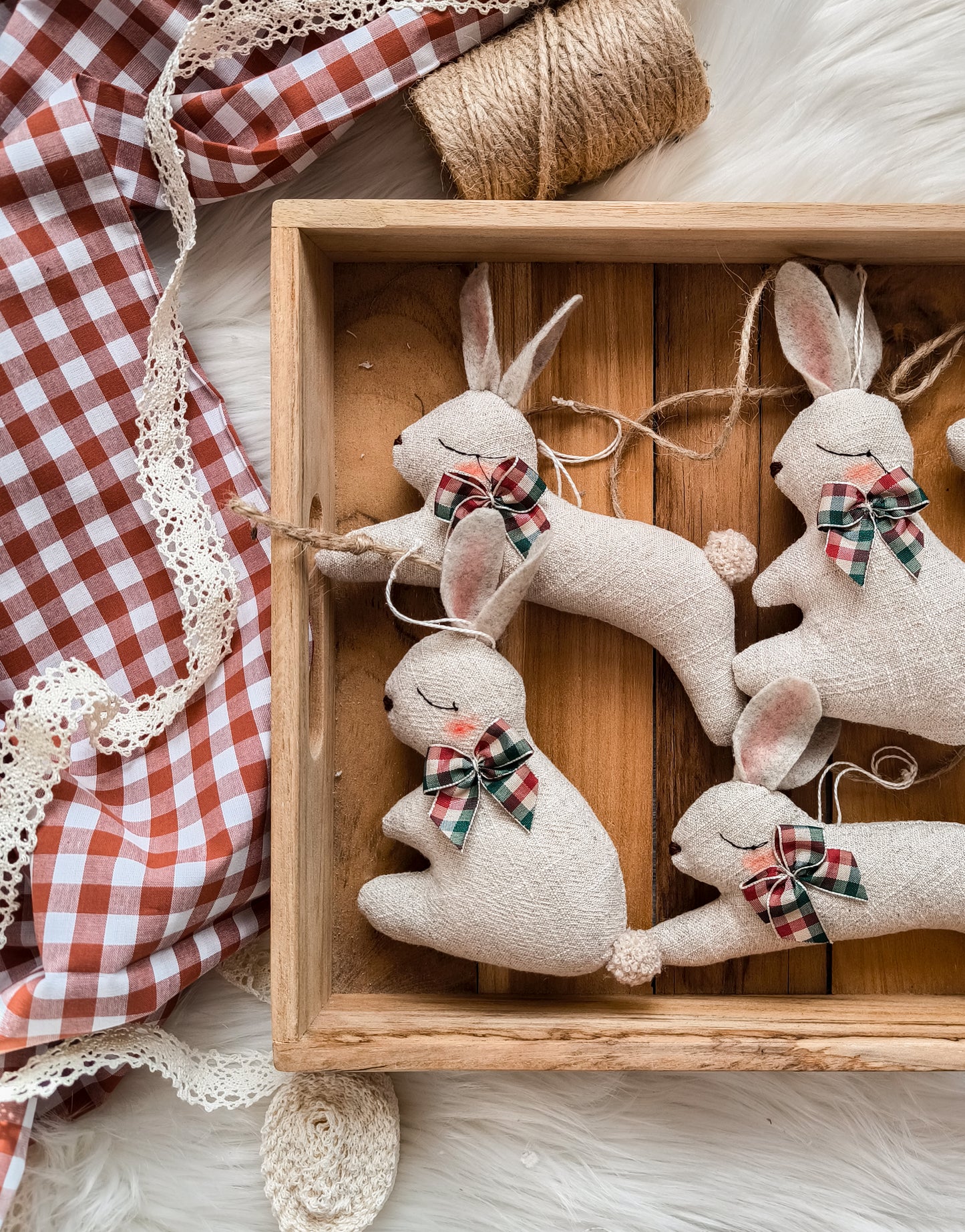 Linen Garland with Bunnies