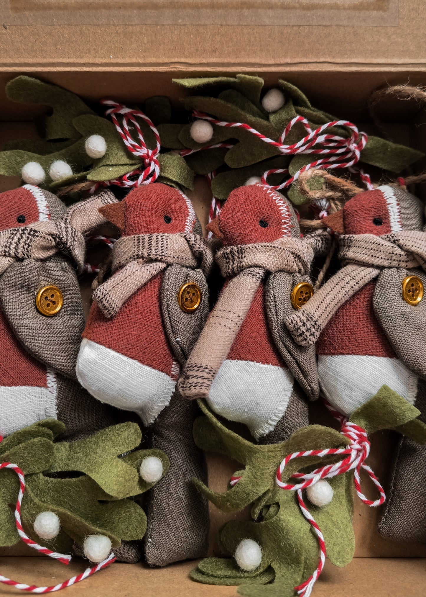 Birds & Mistletoe Garland
