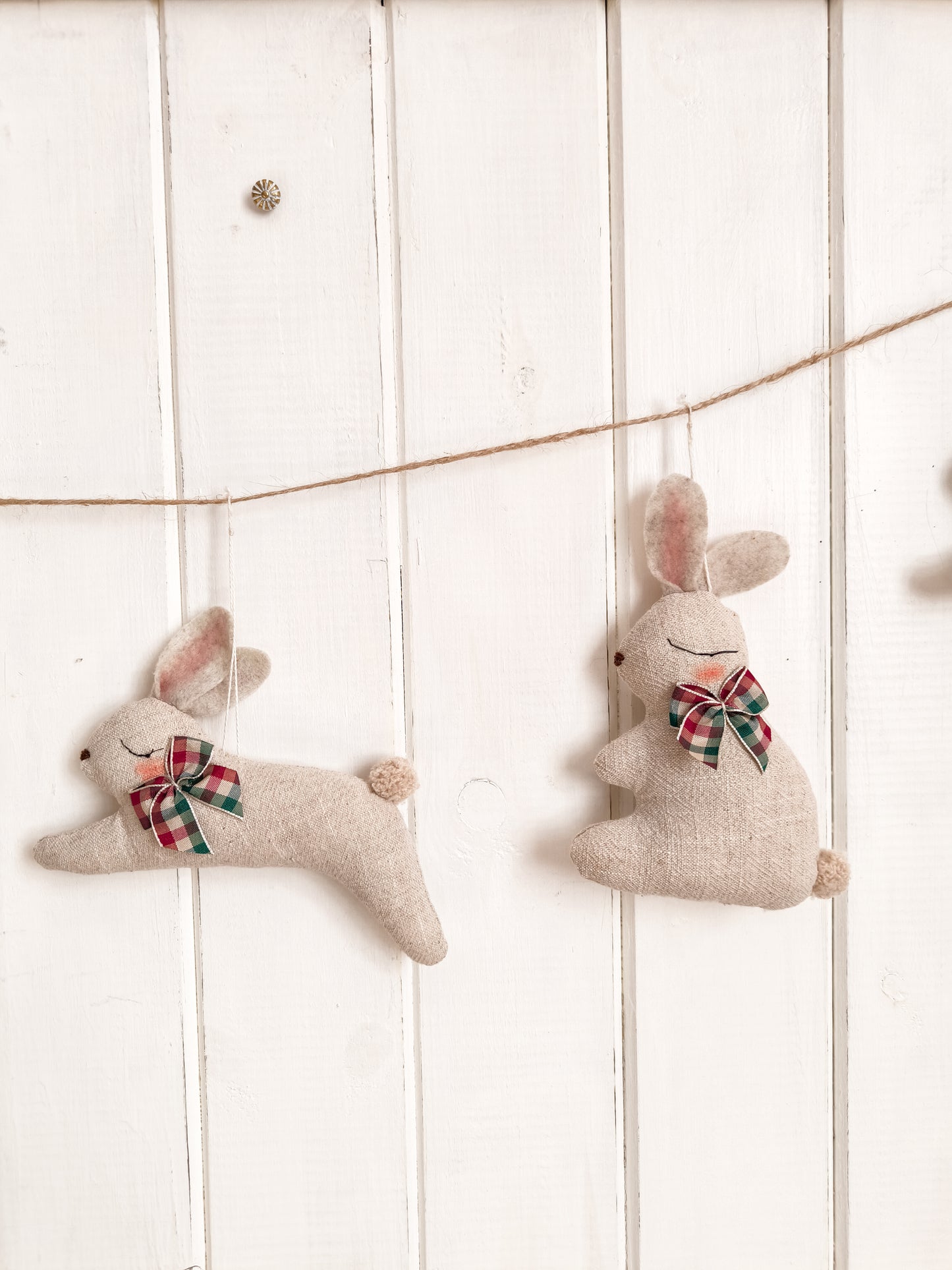 Linen Garland with Bunnies