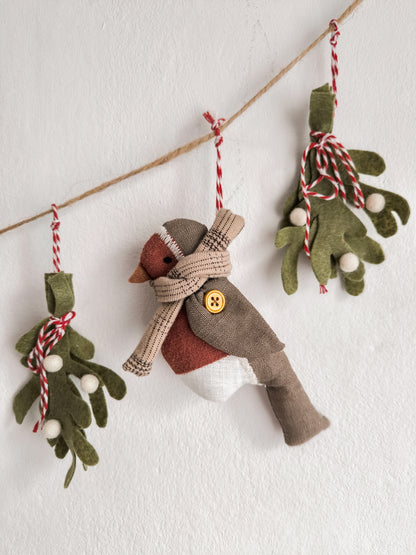 Birds & Mistletoe Garland