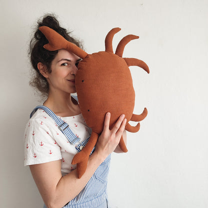 Linen Crab Cushion, Crab shaped cushion, Marine pillow, seaside decoration, maritime cushion, sea cushion, crab mascot